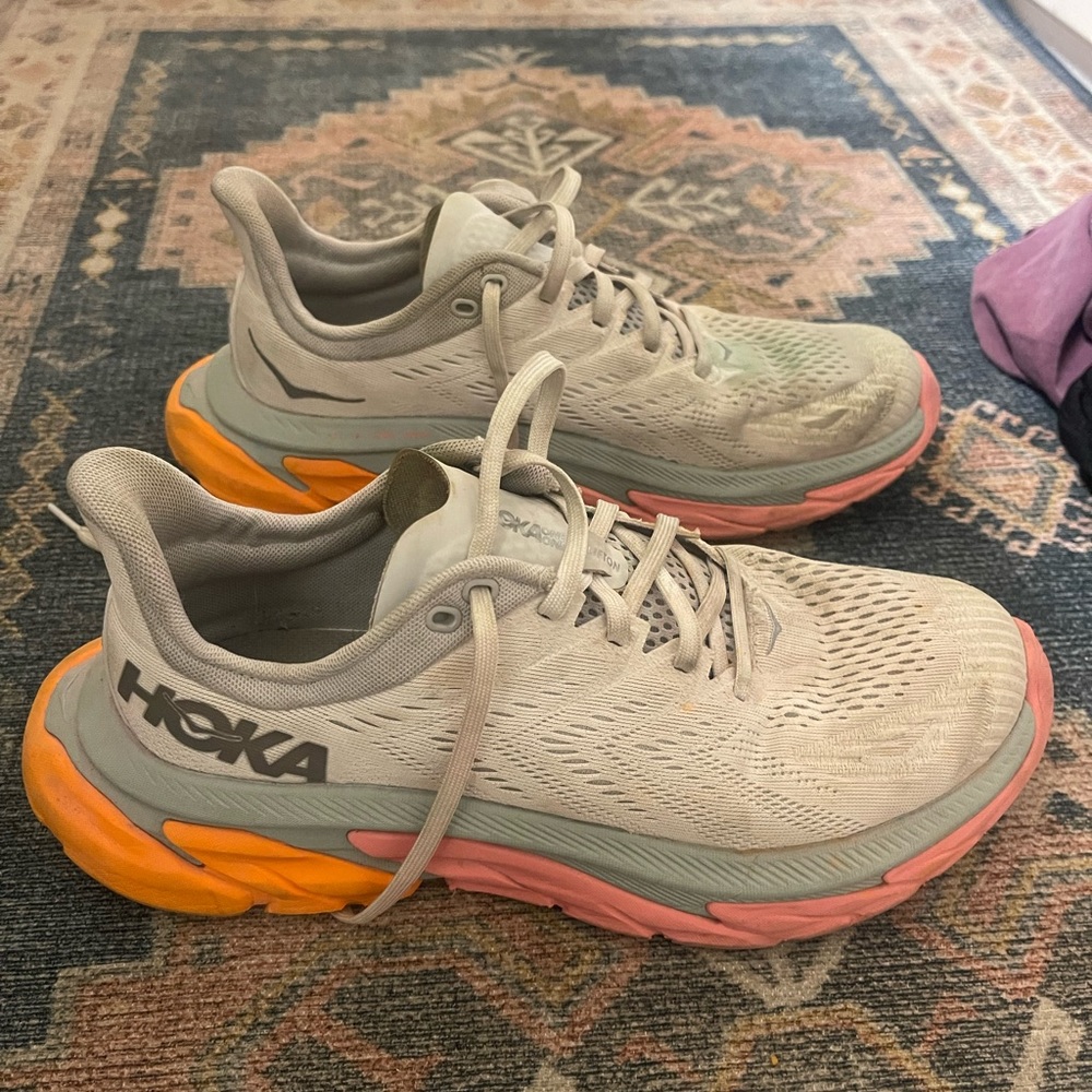 Hokas Size 8. Lightly used.